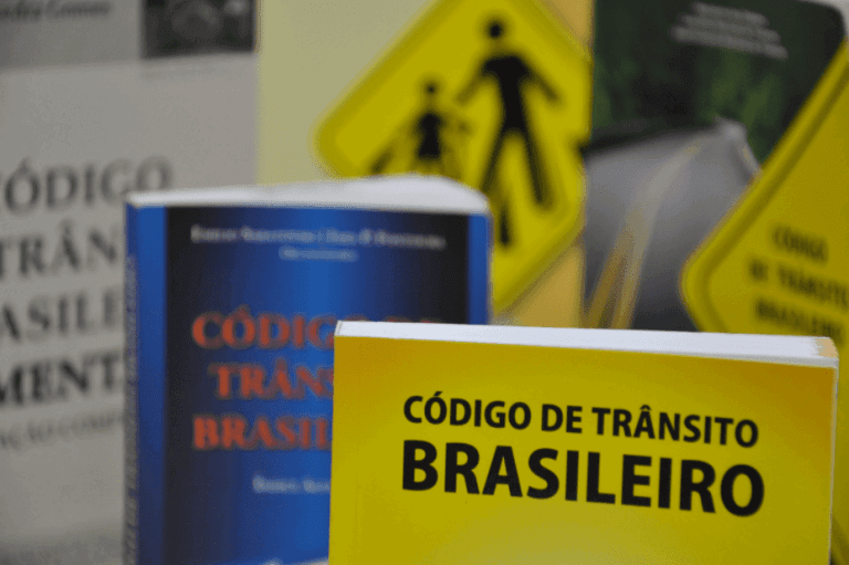 O Que É O Código De Trânsito Brasileiro (Ctb)